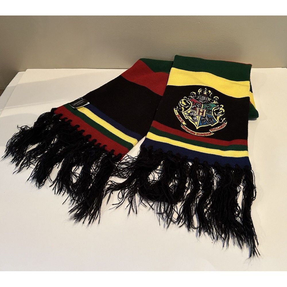 The Wizarding World‎ Of Harry Potter Scarf Universal Studios Hogwarts Acrylic
